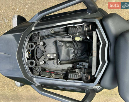 Серый Ямаха FZ1 Fazer, объемом двигателя 1 л и пробегом 30 тыс. км за 7000 $, фото 15 на Automoto.ua