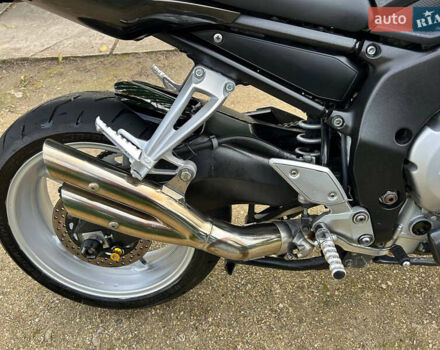 Серый Ямаха FZ1 Fazer, объемом двигателя 1 л и пробегом 30 тыс. км за 7000 $, фото 23 на Automoto.ua
