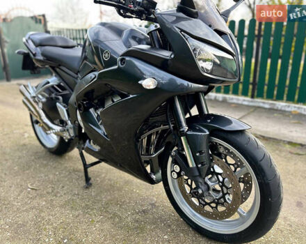 Серый Ямаха FZ1 Fazer, объемом двигателя 1 л и пробегом 30 тыс. км за 7000 $, фото 2 на Automoto.ua