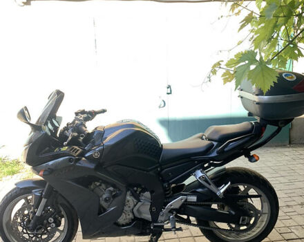 Серый Ямаха FZ1 Fazer, объемом двигателя 1 л и пробегом 50 тыс. км за 7500 $, фото 2 на Automoto.ua