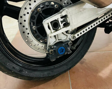 Синий Ямаха FZ1 Fazer, объемом двигателя 1 л и пробегом 18 тыс. км за 5500 $, фото 7 на Automoto.ua