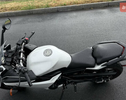 Белый Ямаха FZ6, объемом двигателя 0.6 л и пробегом 26 тыс. км за 6400 $, фото 5 на Automoto.ua