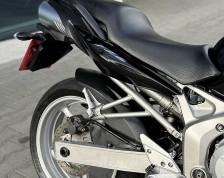 Черный Ямаха FZ6, объемом двигателя 0.6 л и пробегом 34 тыс. км за 4799 $, фото 14 на Automoto.ua