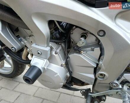 Черный Ямаха FZ6, объемом двигателя 0.6 л и пробегом 30 тыс. км за 4600 $, фото 17 на Automoto.ua