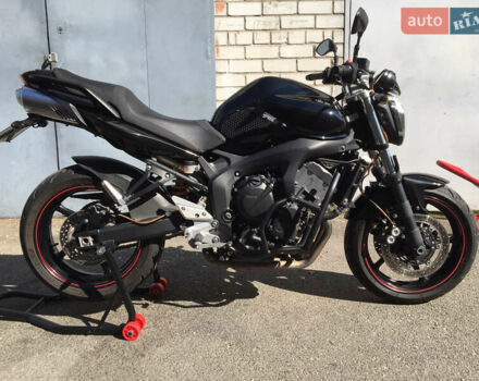 Черный Ямаха FZ6, объемом двигателя 0.6 л и пробегом 34 тыс. км за 5500 $, фото 2 на Automoto.ua