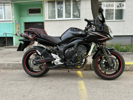 Черный Ямаха FZ6, объемом двигателя 0.6 л и пробегом 33 тыс. км за 5000 $, фото 1 на Automoto.ua