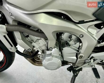 Ямаха FZ6, объемом двигателя 0.6 л и пробегом 40 тыс. км за 4699 $, фото 12 на Automoto.ua