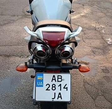 Серый Ямаха FZ6, объемом двигателя 0 л и пробегом 34 тыс. км за 4200 $, фото 3 на Automoto.ua