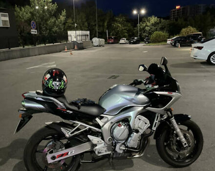 Серый Ямаха FZ6, объемом двигателя 0.6 л и пробегом 19 тыс. км за 2599 $, фото 3 на Automoto.ua