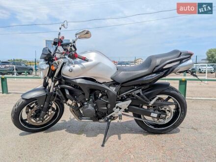 Ямаха FZ6 2009 у Києві на Automoto.ua Сірий Ямаха FZ6, об'ємом двигуна 0.6 л та пробігом 36 тис. км за 5799 $, фото 1 на Automoto.ua