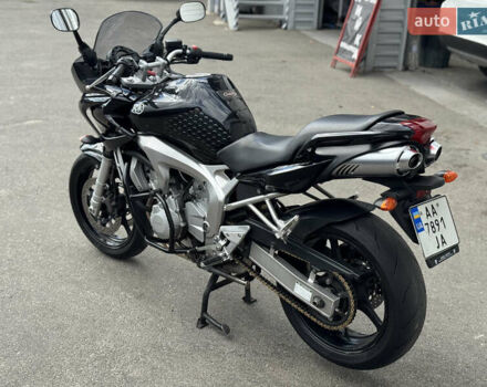 Черный Ямаха FZ6 Fazer, объемом двигателя 0.6 л и пробегом 49 тыс. км за 4300 $, фото 2 на Automoto.ua