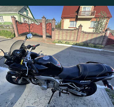 Черный Ямаха FZ6 Fazer, объемом двигателя 0.6 л и пробегом 27 тыс. км за 5000 $, фото 6 на Automoto.ua