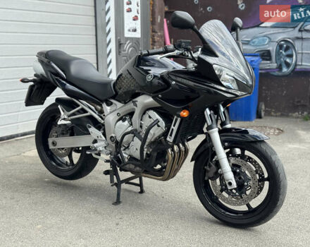 Черный Ямаха FZ6 Fazer, объемом двигателя 0.6 л и пробегом 49 тыс. км за 4300 $, фото 5 на Automoto.ua