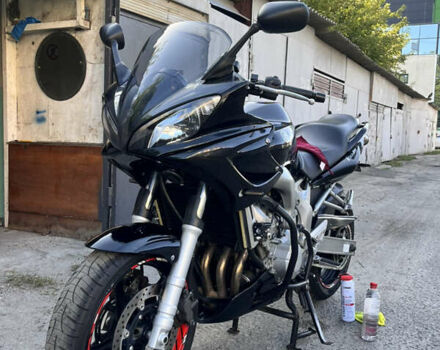 Черный Ямаха FZ6 Fazer, объемом двигателя 0.6 л и пробегом 68 тыс. км за 3900 $, фото 3 на Automoto.ua