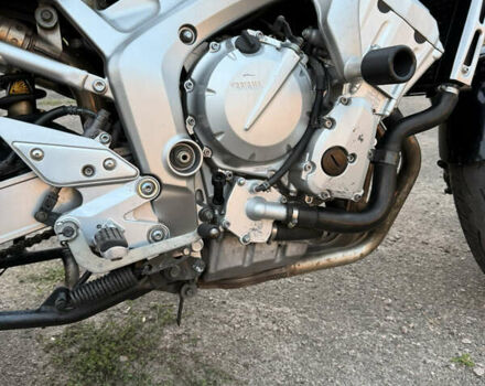 Черный Ямаха FZ6 Fazer, объемом двигателя 0.6 л и пробегом 48 тыс. км за 4100 $, фото 6 на Automoto.ua
