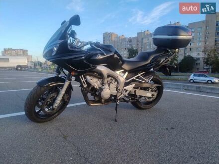 Ямаха FZ6 Fazer 2005 у Києві на Automoto.ua Чорний Ямаха FZ6 Fazer, об'ємом двигуна 0.6 л та пробігом 48 тис. км за 4800 $, фото 1 на Automoto.ua