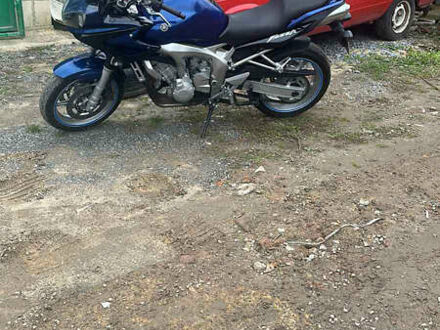 Ямаха FZ6 Fazer 2004 в Ровно на Automoto.ua Ямаха FZ6 Fazer, объемом двигателя 0 л и пробегом 29 тыс. км за 4700 $, фото 1 на Automoto.ua