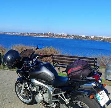 Серый Ямаха FZ6 Fazer, объемом двигателя 0.6 л и пробегом 85 тыс. км за 4000 $, фото 2 на Automoto.ua