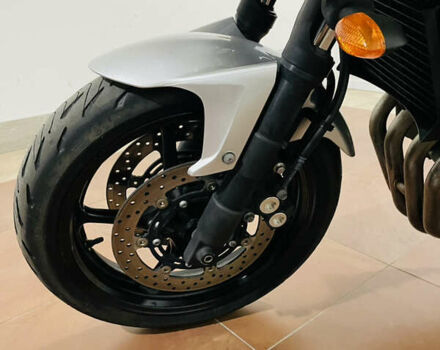 Серый Ямаха FZ6 Fazer, объемом двигателя 0.6 л и пробегом 51 тыс. км за 6300 $, фото 11 на Automoto.ua