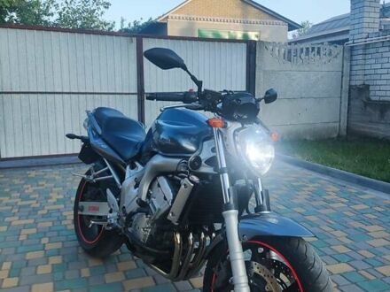 Ямаха FZ6 Fazer 2004 в Каменское - Днепродзержинск на Automoto.ua Серый Ямаха FZ6 Fazer, объемом двигателя 0.6 л и пробегом 47 тыс. км за 4500 $, фото 1 на Automoto.ua
