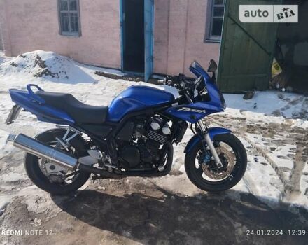 Синий Ямаха FZ6 Fazer, объемом двигателя 0 л и пробегом 37 тыс. км за 3013 $, фото 4 на Automoto.ua