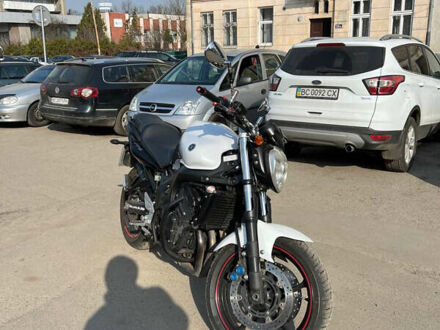 Белый Ямаха FZ6 N, объемом двигателя 0.6 л и пробегом 50 тыс. км за 4700 $, фото 1 на Automoto.ua