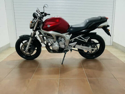 Ямаха FZ6 N 2004 в Киеве на Automoto.ua Красный Ямаха FZ6 N, объемом двигателя 0.6 л и пробегом 56 тыс. км за 4900 $, фото 1 на Automoto.ua