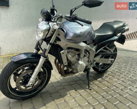 Серый Ямаха FZ6 N, объемом двигателя 0.6 л и пробегом 40 тыс. км за 4850 $, фото 4 на Automoto.ua