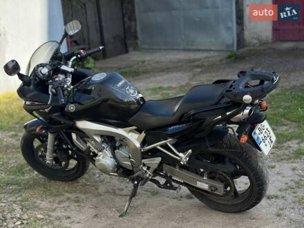 Ямаха FZ6 S 2007 у Чернівцях на Automoto.ua Чорний Ямаха FZ6 S, об'ємом двигуна 0.6 л та пробігом 76 тис. км за 4400 $, фото 1 на Automoto.ua
