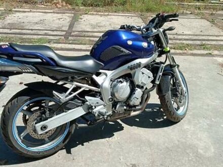 Ямаха FZ6 S 2004 в Киеве на Automoto.ua Синий Ямаха FZ6 S, объемом двигателя 0.6 л и пробегом 85 тыс. км за 4200 $, фото 1 на Automoto.ua