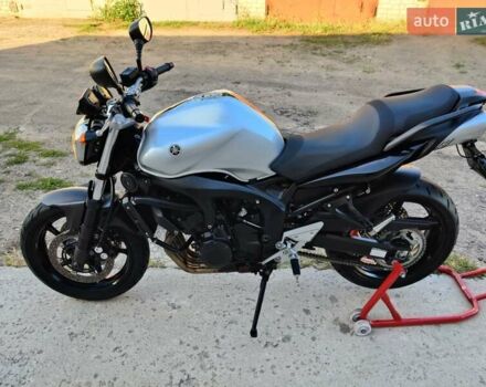 Серый Ямаха FZ6 S2, объемом двигателя 0.6 л и пробегом 46 тыс. км за 5849 $, фото 12 на Automoto.ua