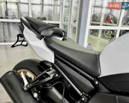 Ямаха FZ8, объемом двигателя 0.8 л и пробегом 25 тыс. км за 6999 $, фото 9 на Automoto.ua