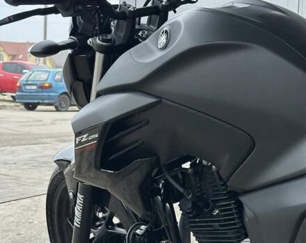 Чорний Ямаха FZ 25, об'ємом двигуна 0.25 л та пробігом 7 тис. км за 3200 $, фото 9 на Automoto.ua