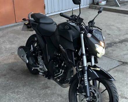Чорний Ямаха FZ 25, об'ємом двигуна 0.25 л та пробігом 7 тис. км за 3200 $, фото 1 на Automoto.ua