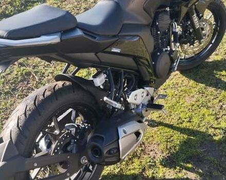Черный Ямаха FZ 250, объемом двигателя 0.25 л и пробегом 10 тыс. км за 3050 $, фото 4 на Automoto.ua