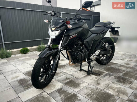 Ямаха FZ 250 2021 в Ирпене на Automoto.ua Черный Ямаха FZ 250, объемом двигателя 0.25 л и пробегом 8 тыс. км за 3150 $, фото 1 на Automoto.ua