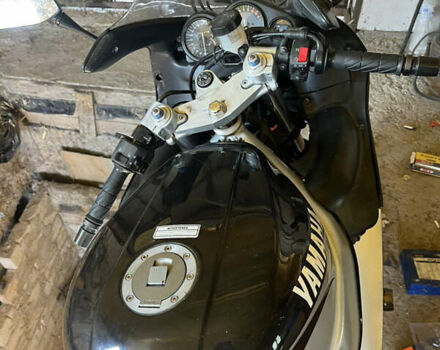Серый Ямаха FZR 600, объемом двигателя 0.6 л и пробегом 55 тыс. км за 3500 $, фото 2 на Automoto.ua