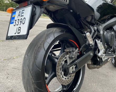 Черный Ямаха FZS 600 Fazer, объемом двигателя 0.6 л и пробегом 34 тыс. км за 5700 $, фото 5 на Automoto.ua