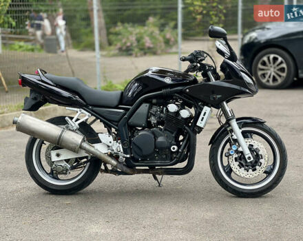 Черный Ямаха FZS 600 Fazer, объемом двигателя 0.6 л и пробегом 28 тыс. км за 3300 $, фото 4 на Automoto.ua