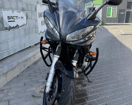 Черный Ямаха FZS 600 Fazer, объемом двигателя 0.6 л и пробегом 3 тыс. км за 4800 $, фото 1 на Automoto.ua