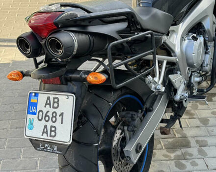 Черный Ямаха FZS 600 Fazer, объемом двигателя 0.6 л и пробегом 3 тыс. км за 4800 $, фото 4 на Automoto.ua