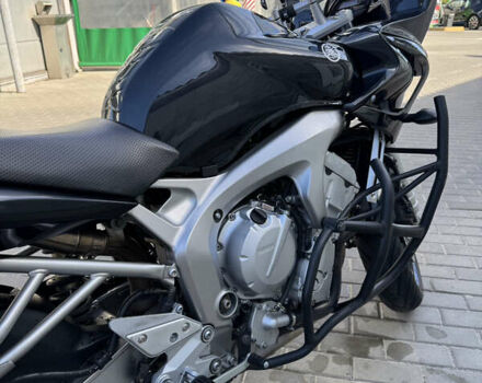 Черный Ямаха FZS 600 Fazer, объемом двигателя 0.6 л и пробегом 3 тыс. км за 4800 $, фото 5 на Automoto.ua