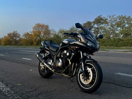 Ямаха FZS 600 Fazer 1999 у Новой Одессе на Automoto.ua Чорний Ямаха FZS 600 Fazer, об'ємом двигуна 0.6 л та пробігом 44 тис. км за 3000 $, фото 1 на Automoto.ua