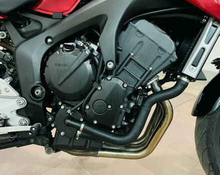 Красный Ямаха FZS 600 Fazer, объемом двигателя 0.6 л и пробегом 9 тыс. км за 6200 $, фото 3 на Automoto.ua