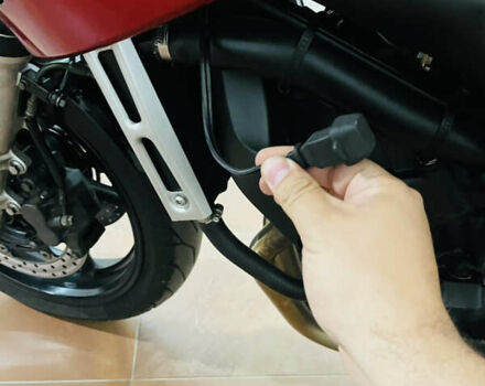 Красный Ямаха FZS 600 Fazer, объемом двигателя 0.6 л и пробегом 9 тыс. км за 6200 $, фото 13 на Automoto.ua