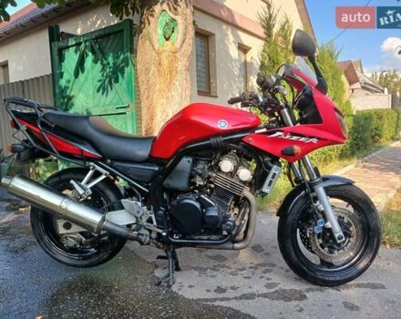Красный Ямаха FZS 600 Fazer, объемом двигателя 0.6 л и пробегом 58 тыс. км за 3050 $, фото 1 на Automoto.ua