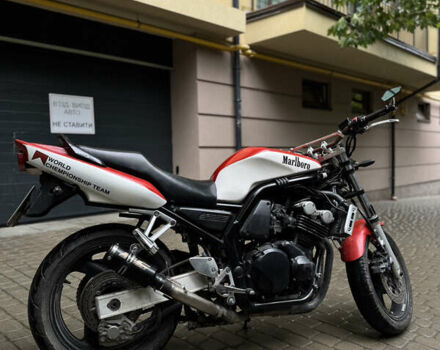 Ямаха FZS 600 Fazer, объемом двигателя 0.6 л и пробегом 30 тыс. км за 4000 $, фото 1 на Automoto.ua