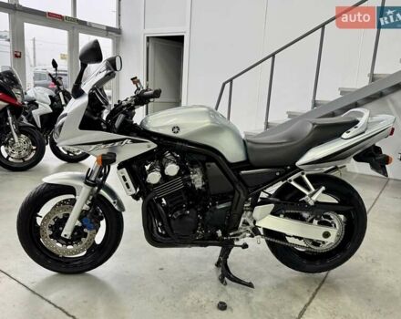 Ямаха FZS 600 Fazer, объемом двигателя 0.6 л и пробегом 22 тыс. км за 3999 $, фото 3 на Automoto.ua