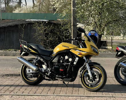 Жовтий Ямаха FZS 600 Fazer, об'ємом двигуна 0.6 л та пробігом 64 тис. км за 3400 $, фото 3 на Automoto.ua