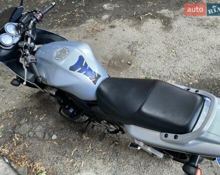 Сірий Ямаха FZS 600 Fazer, об'ємом двигуна 0.6 л та пробігом 56 тис. км за 5800 $, фото 11 на Automoto.ua